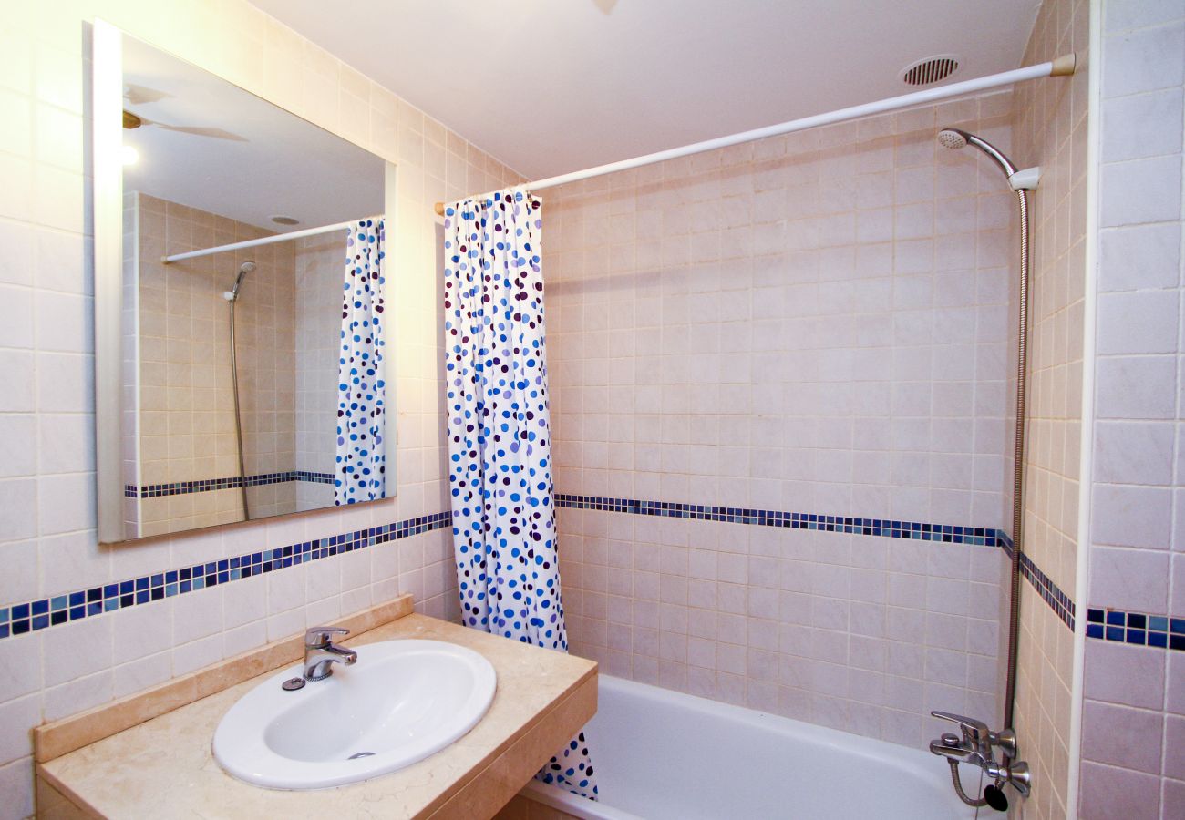 Apartamento en La Pineda - ROURA 2