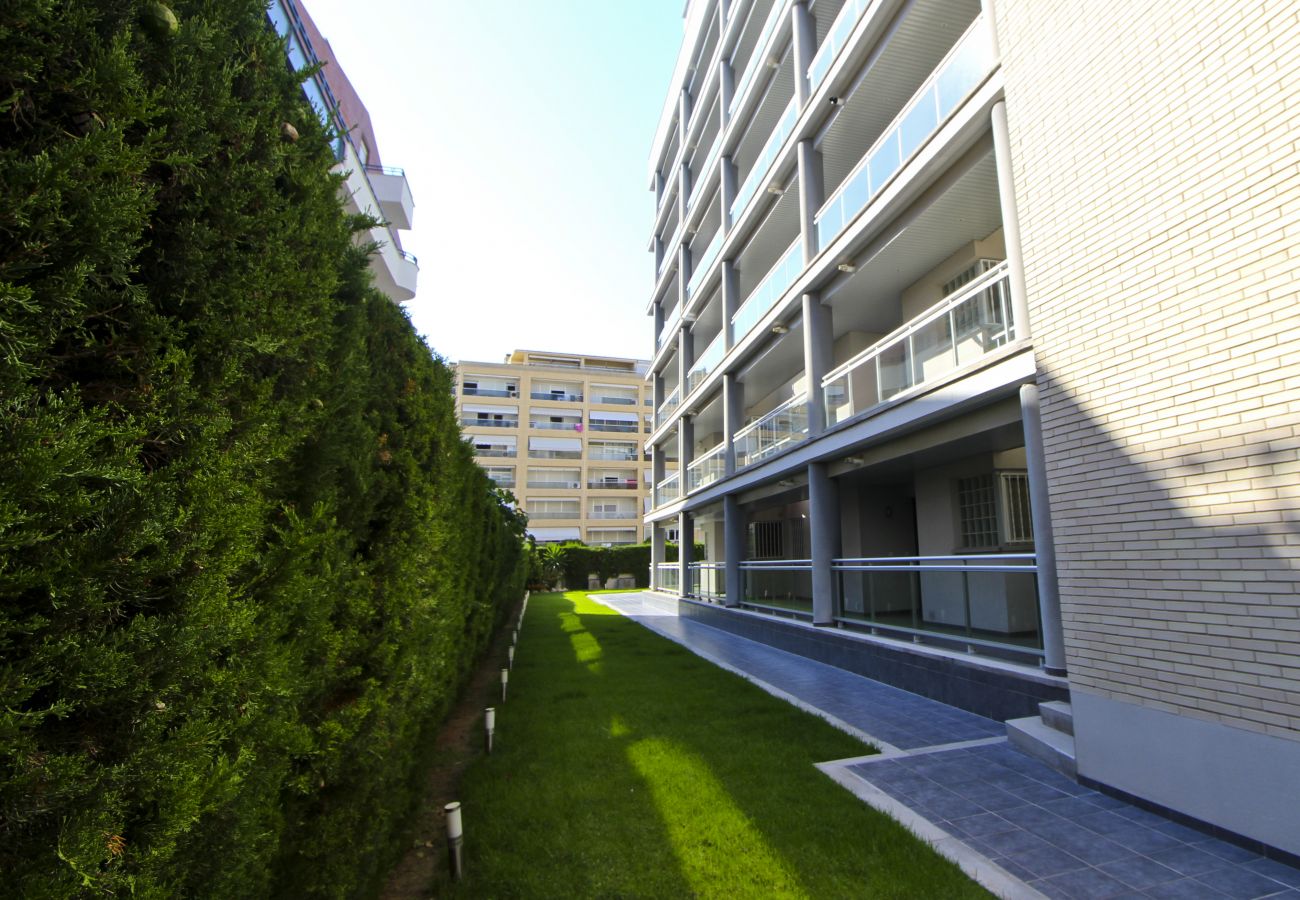 Apartamento en La Pineda - ROURA 2