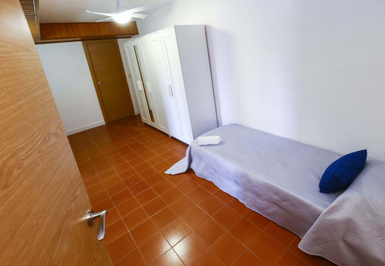 Apartamento en La Pineda - DELFINES