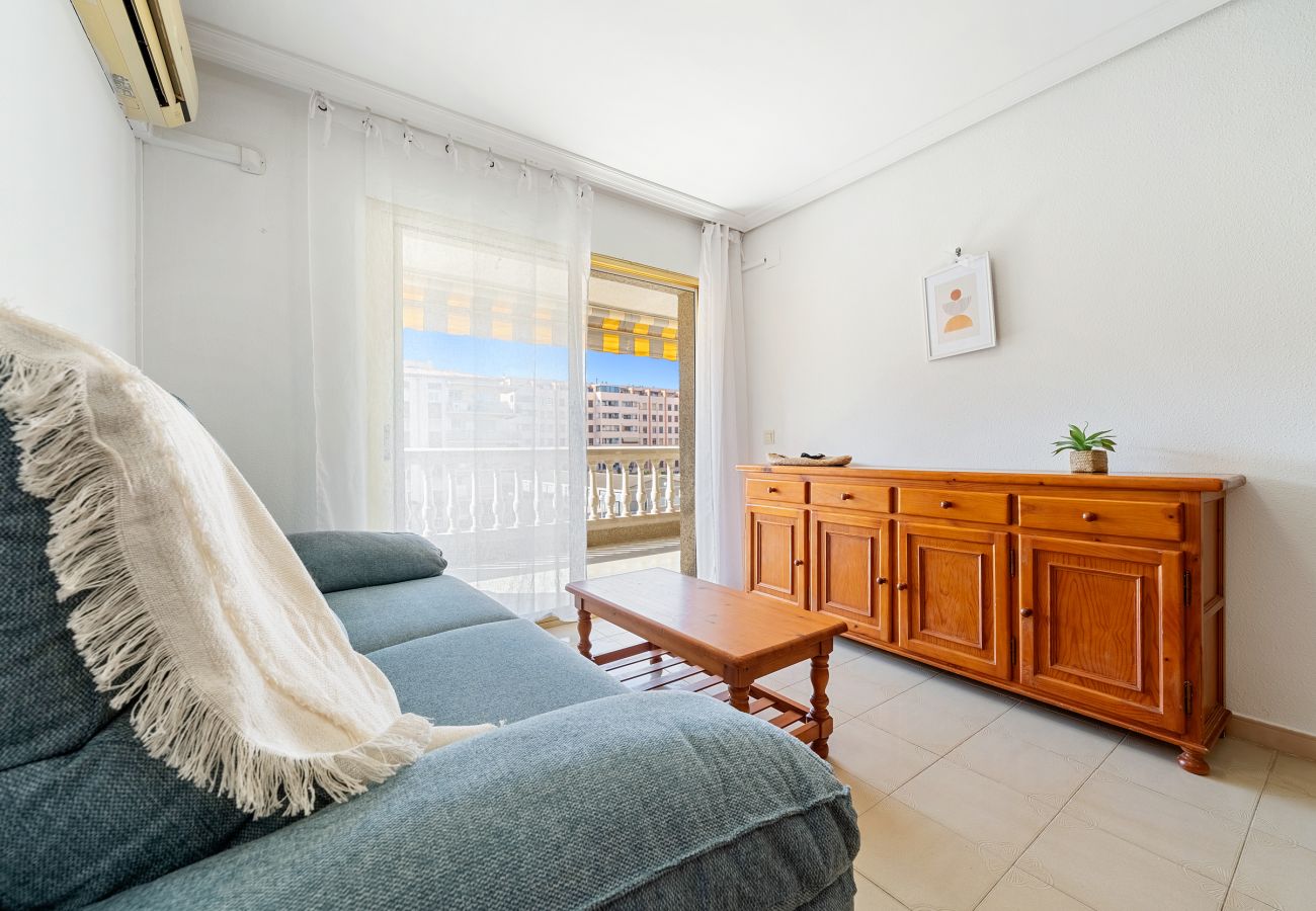 Apartamento en La Pineda - ALBENIZ Apartments