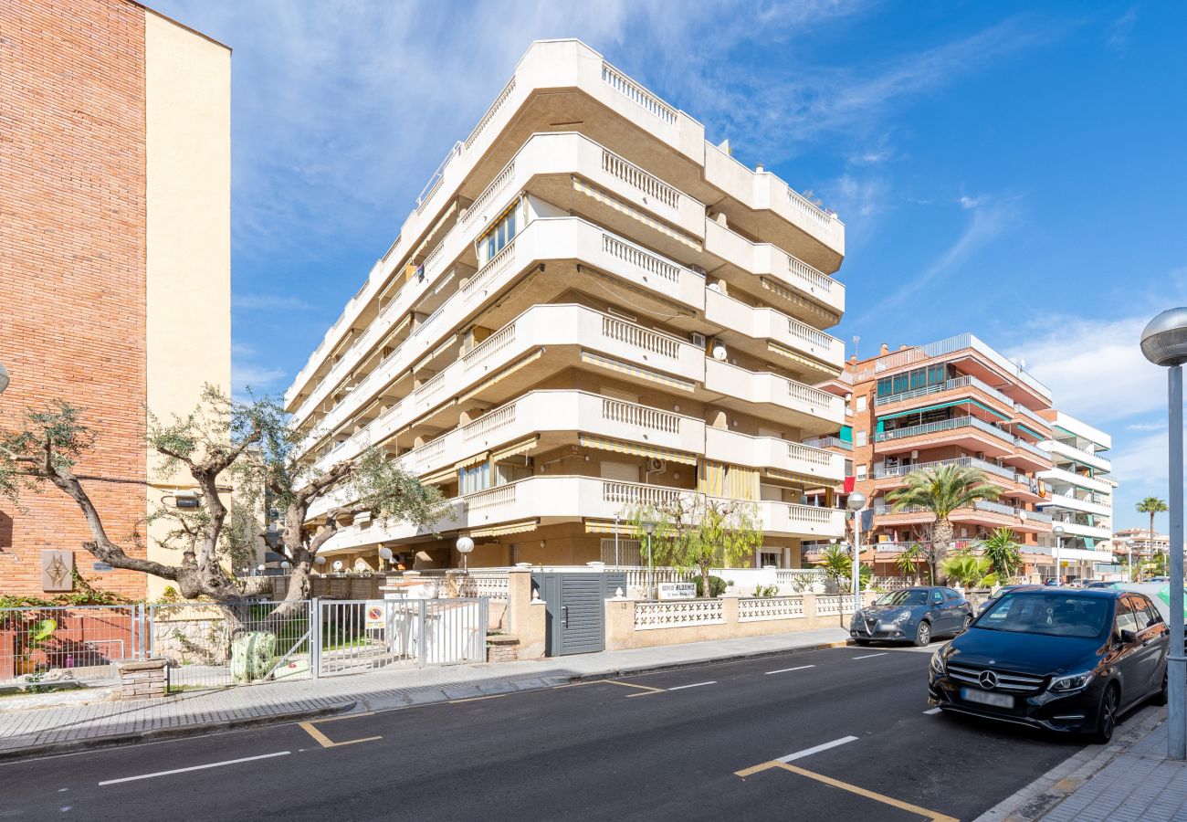 Apartamento en La Pineda - ALBENIZ Apartments