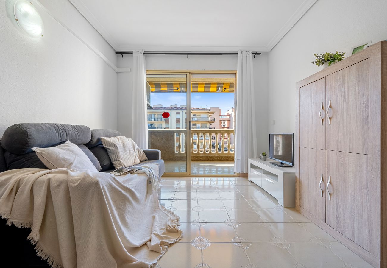 Apartamento en La Pineda - ALBENIZ Apartments