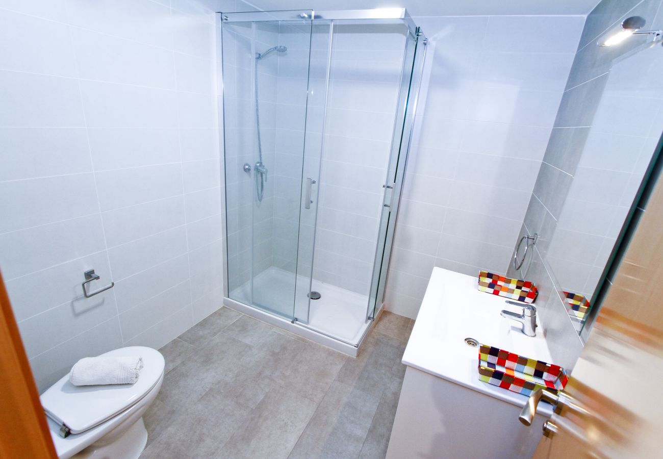 Apartamento de vacaciones en playa Salou. Baño ONDINA