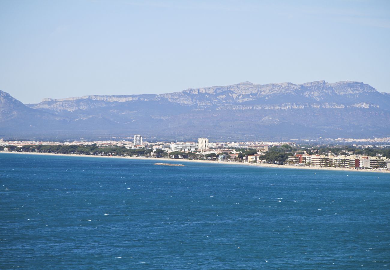 Apartamento centro Salou cerca de la playa. Mar PARADIS1