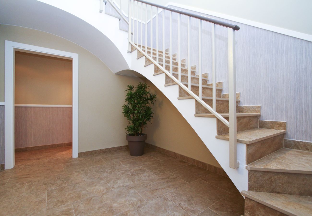 Alquiler Villa de Lujo en Cambrils Tarragona. Escaleras SUPREME