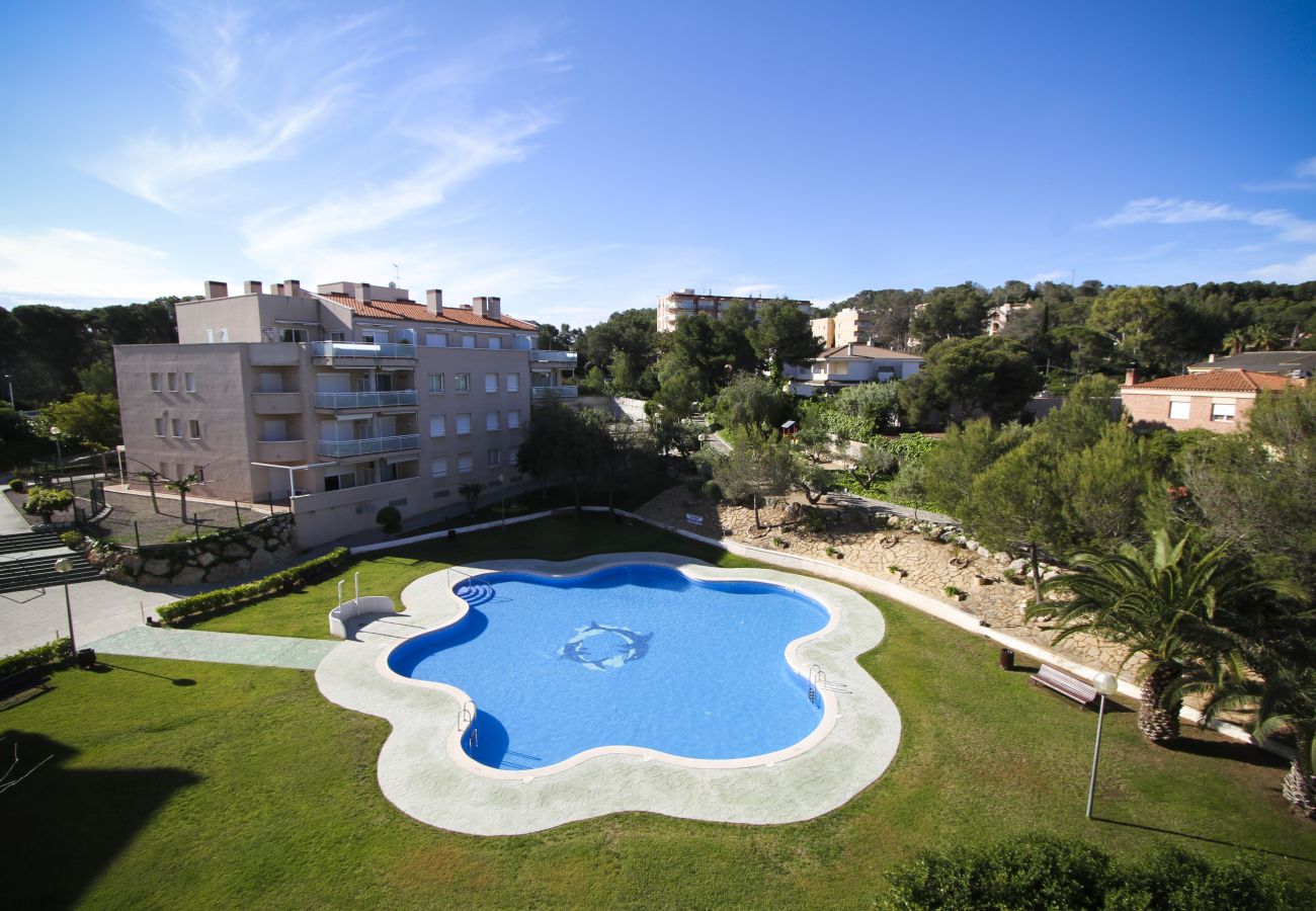 Apartamento en complejo Alto Standing La Pineda. Piscina ROMANA