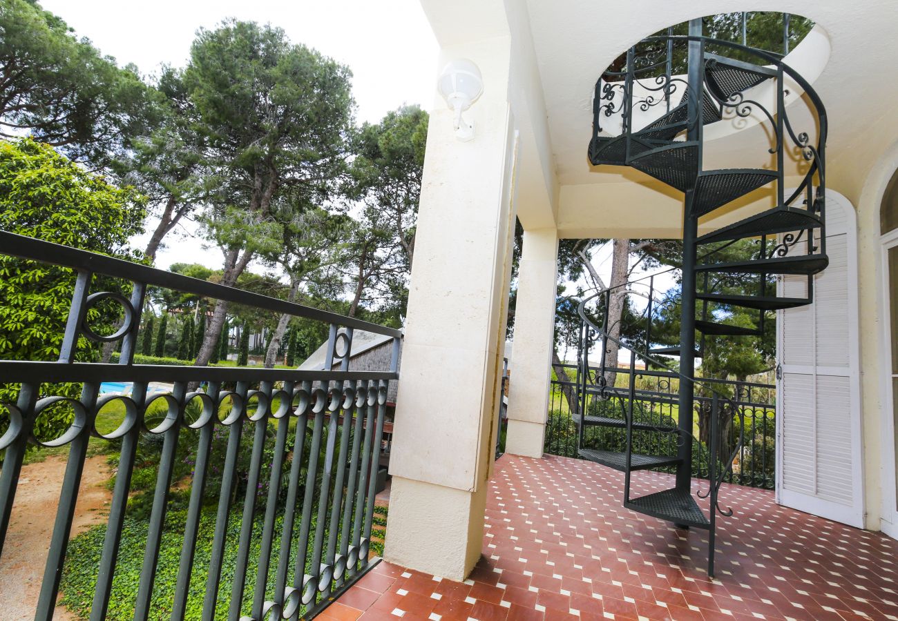 Villa in Vila Seca - COLONIAL VILLA