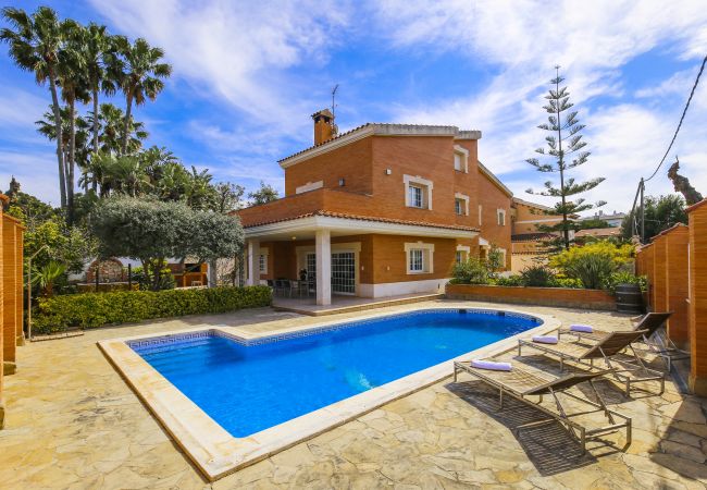 Villa/Dettached house in Salou - VILADOMAT VILLA - Only Families