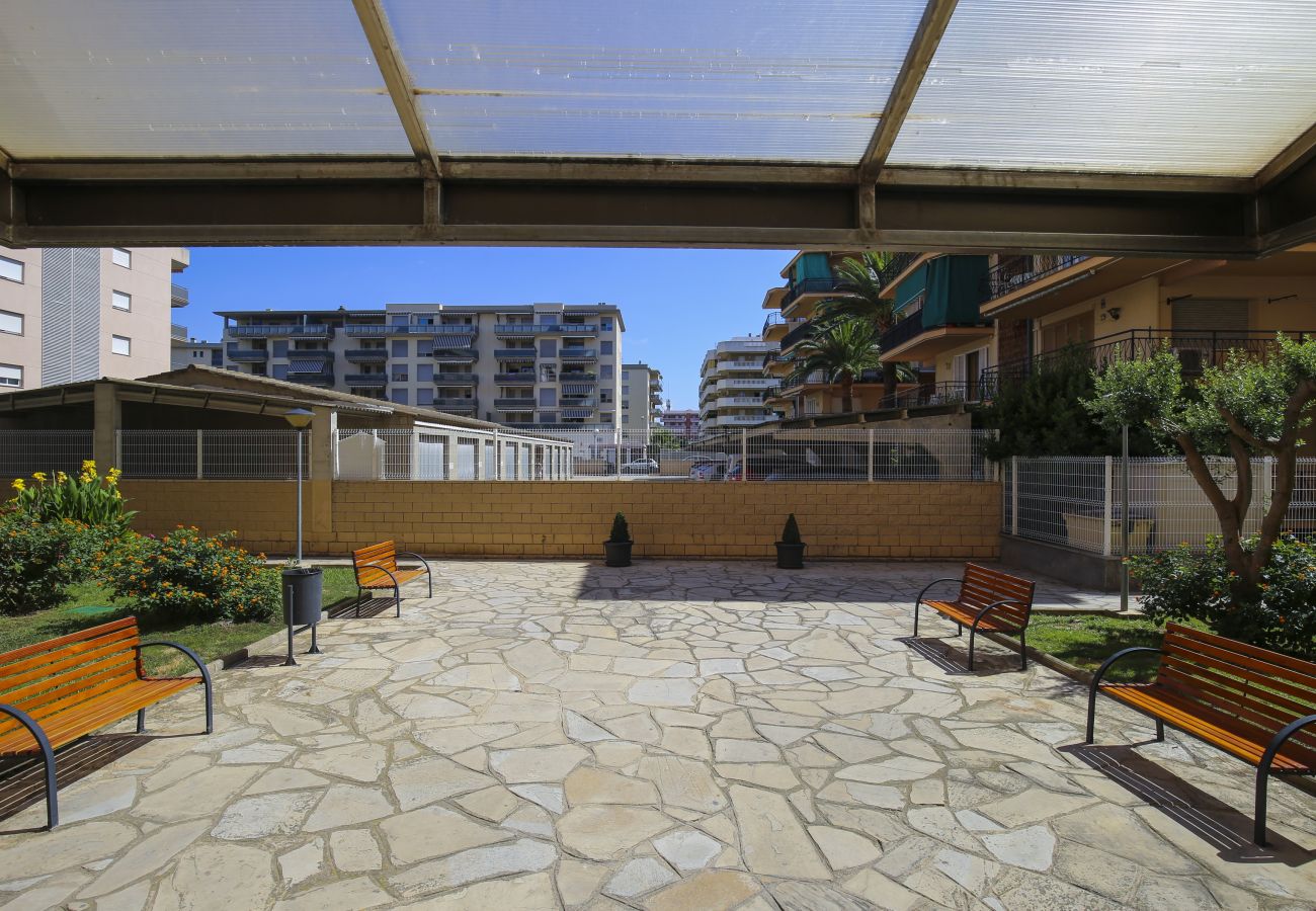 Apartment in La Pineda - DELFINES