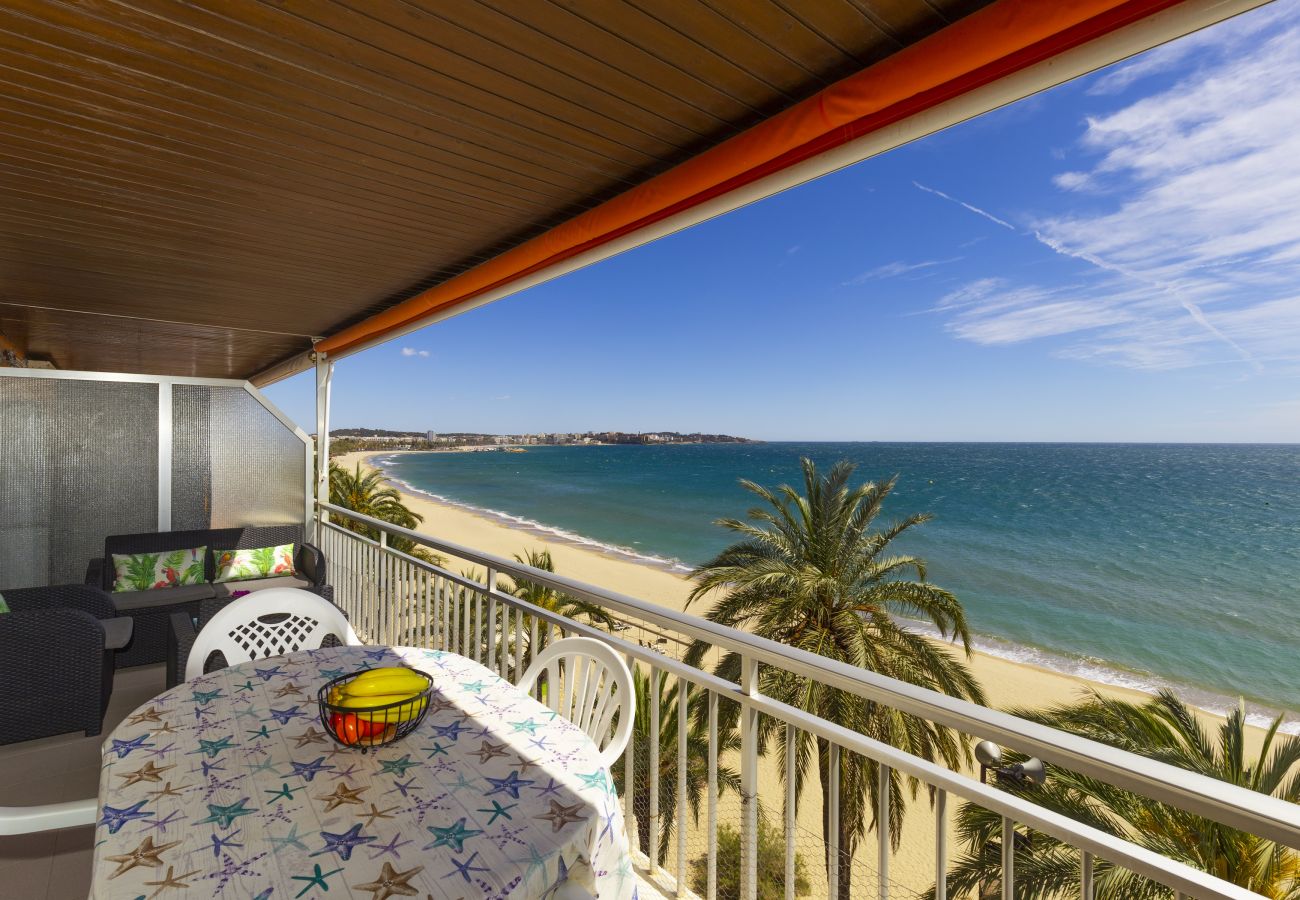 Apartment in Salou - CORONA