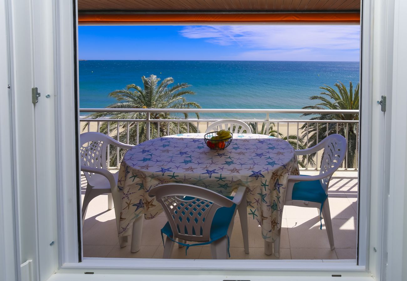 Apartment in Salou - CORONA