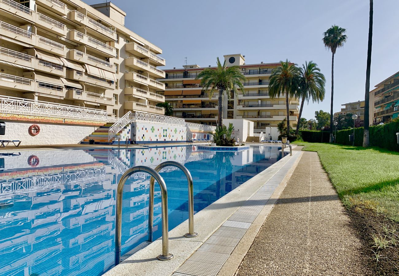 Apartment in La Pineda - AQUAMARINA COMPLEX