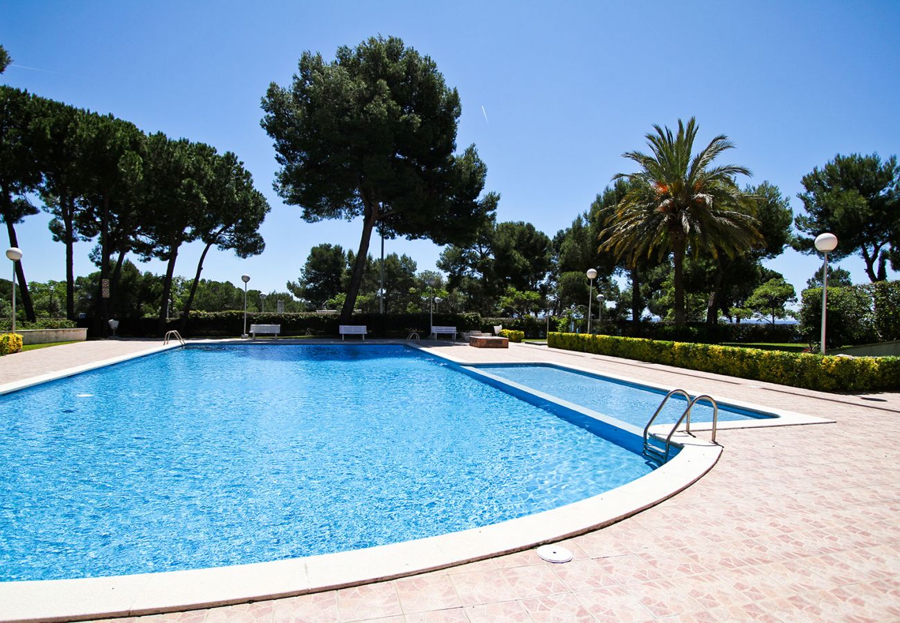 Alquiler piso en el centro cerca de playa Salou. Gran Piscina C.DAURADA