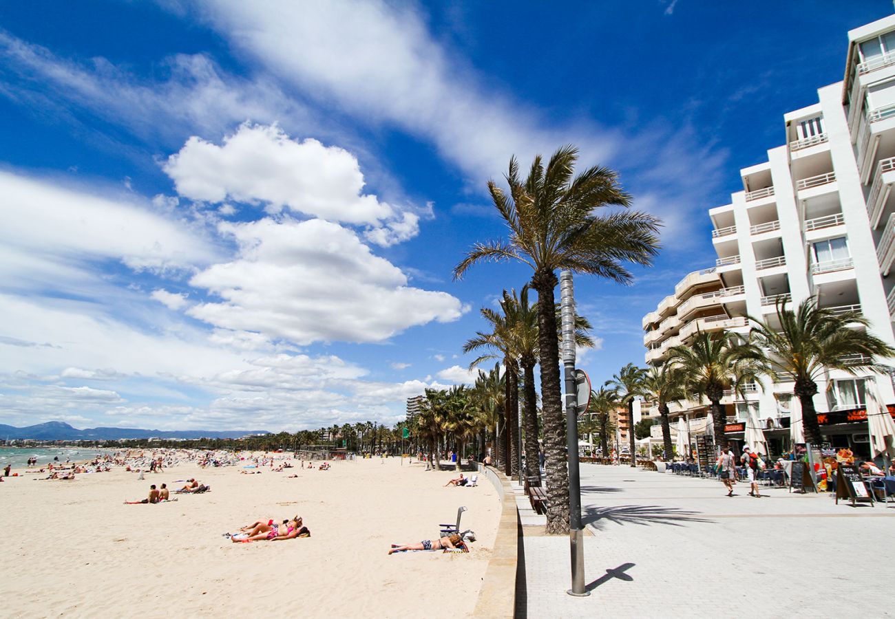 Alquiler dúplex vacaciones en Salou cerca playa. Exterior RUBENS