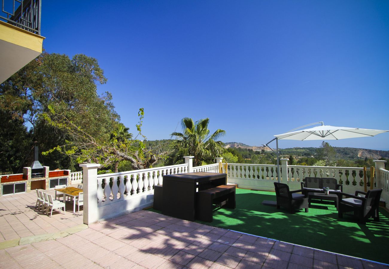 Alquiler Villa exclusiva piscina privada Tarragona. Jardin VILLAMAR