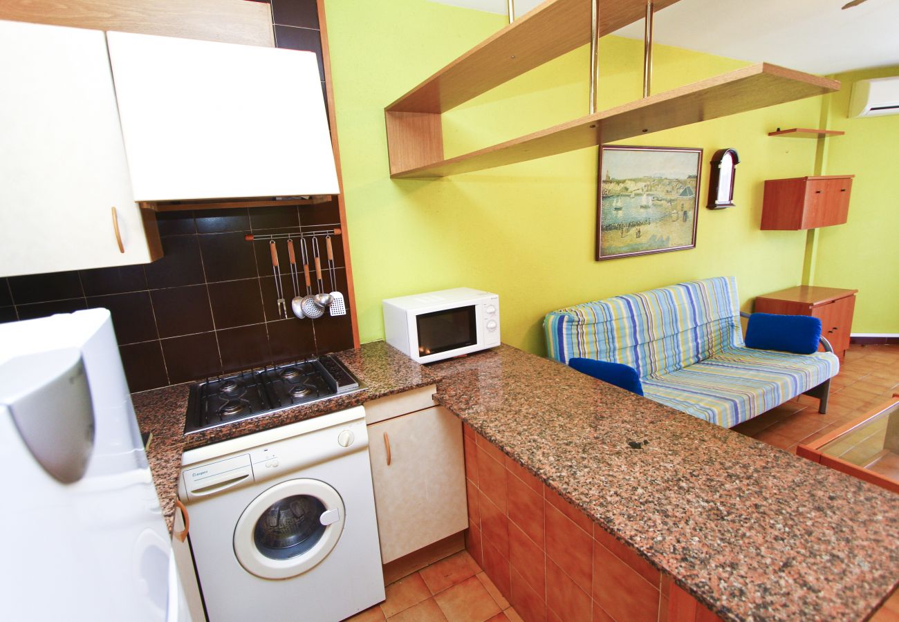 Apartamento en Cambrils para 6 Ocupantes en la Playa - Cocina TUCAN