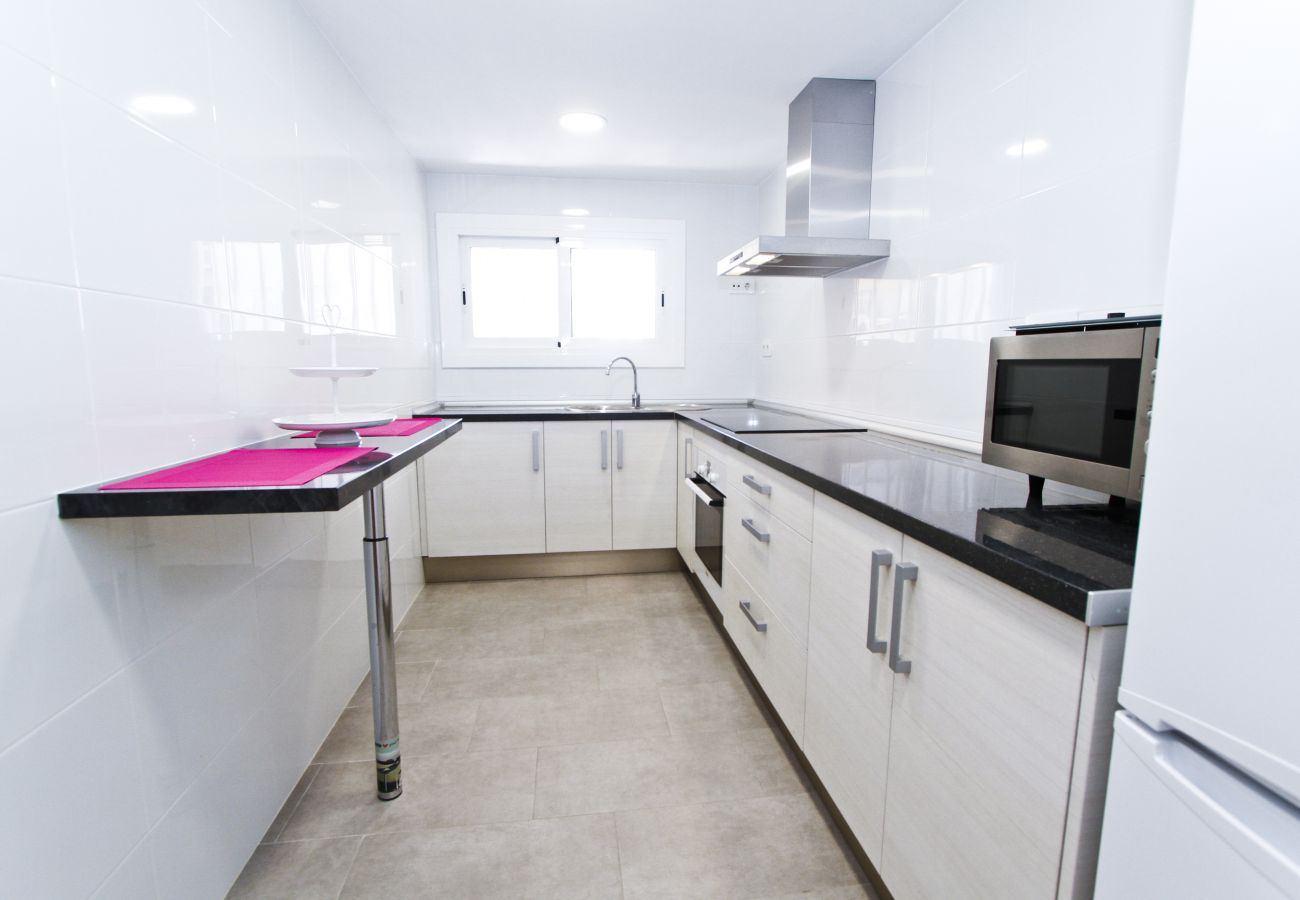 Apartamento de vacaciones en playa Salou. Cocina ONDINA