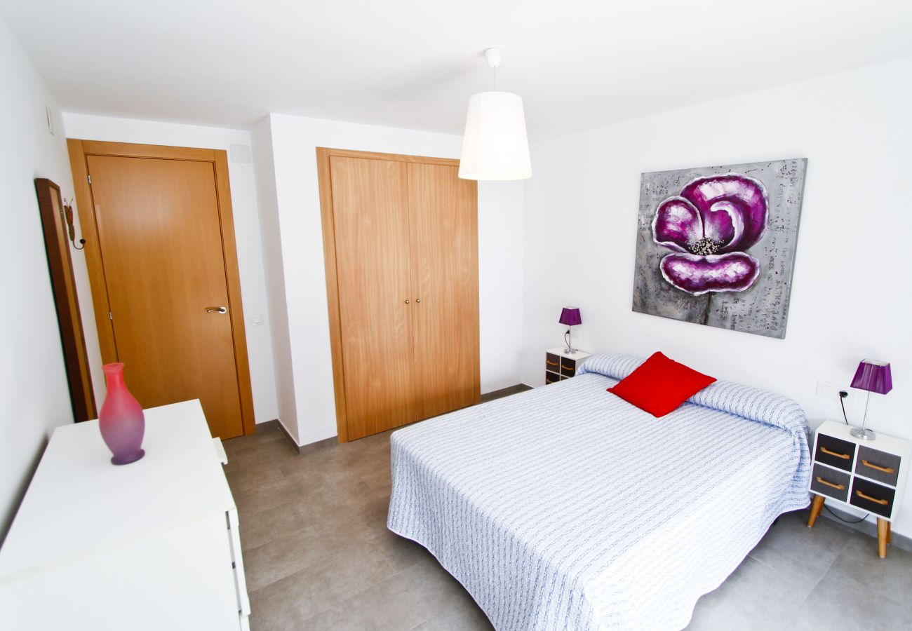 Apartamento de vacaciones en playa Salou. Matrimonio grande ONDINA