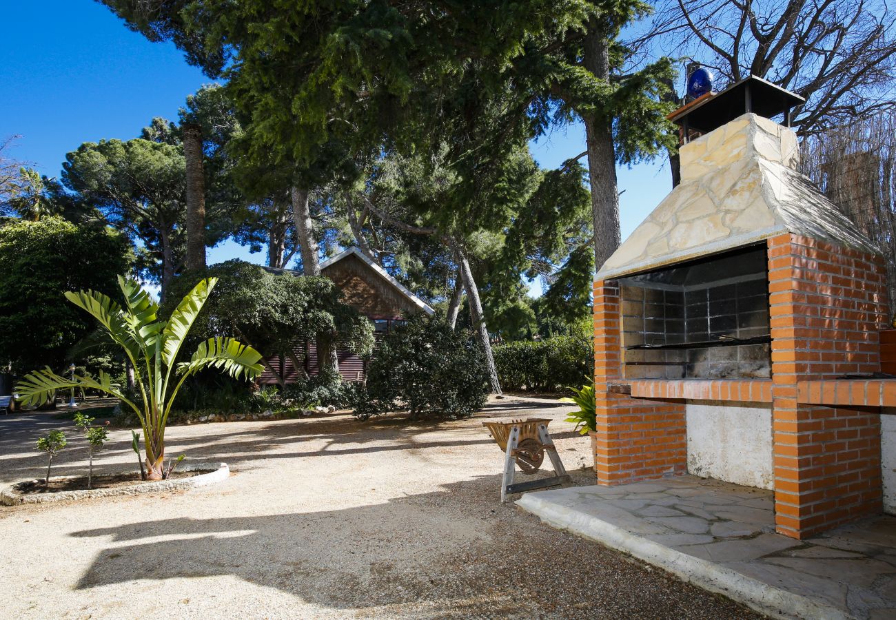 Вилла на Вила Сека - COLONIAL VILLA